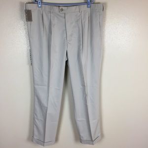Dockers Pants - Dockers pleated Coit Pant Khaki men’s W44 L32 Dockers Pants - Dockers pleated Coit Pant Khaki men’s W44 L32